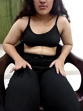 roouse – webcam model profile photo Image 18