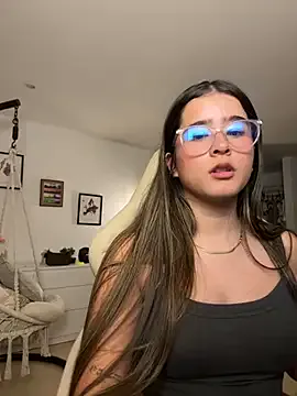 maataaan – webcam model profile photo Image 2