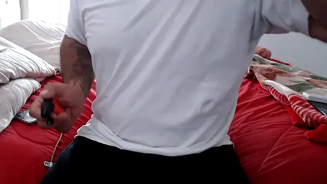 roouse – webcam model profile photo Image 15