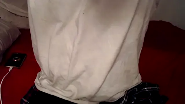 roouse – webcam model profile photo Image 8