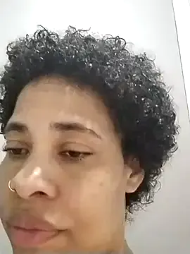 roouse – webcam model profile photo Image 18