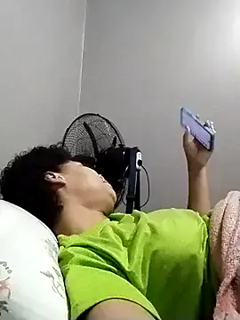 roouse – webcam model profile photo Image 19