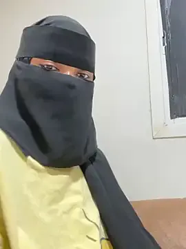 NATINATU252525 – webcam model profile photo Image 12