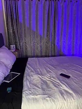 hina_porn – webcam model profile photo Image 6