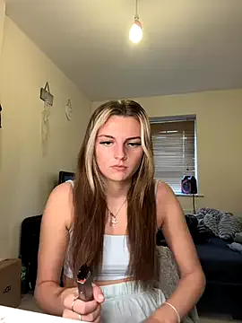 LadySugar – webcam model profile photo Image 2