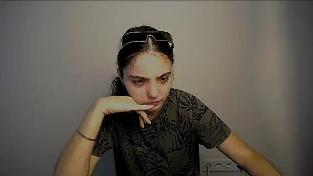 Mia--meow – webcam model profile photo Image 18