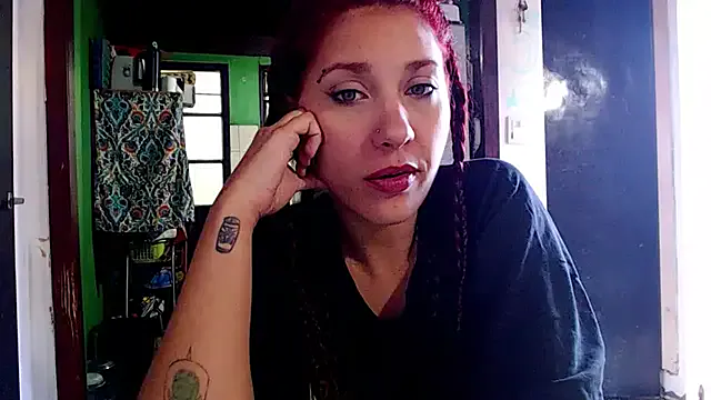 EmiliGarden – webcam model profile photo Image 4