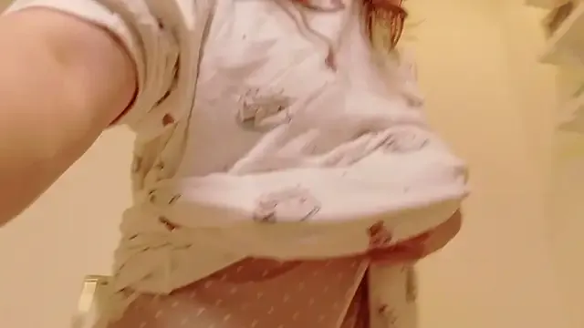 Megu_Melon – webcam model profile photo Image 2