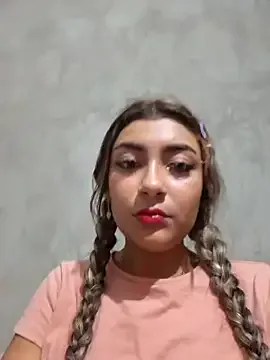 maataaan – webcam model profile photo Image 17