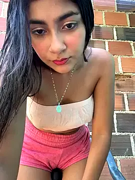 maataaan – webcam model profile photo Image 7