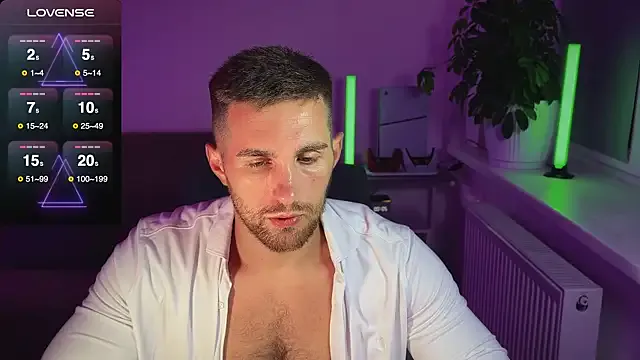 roouse – webcam model profile photo Image 16