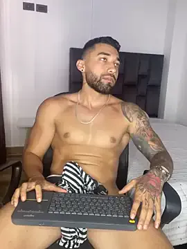 841_yayoi – webcam model profile photo Image 12