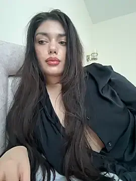KiaraCold – webcam model profile photo Image 13