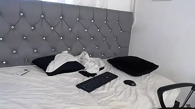 AmeliaBrilliants – webcam model profile photo Image 16