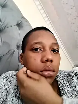 _Alicee_1 – webcam model profile photo Image 13