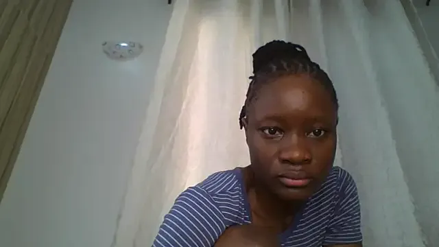hina_porn – webcam model profile photo Image 5