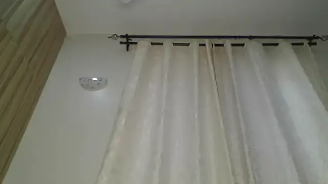 hina_porn – webcam model profile photo Image 8