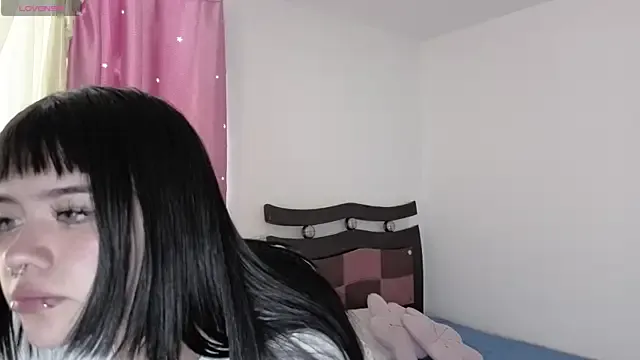 CatalinaDalessio – webcam model profile photo Image 8