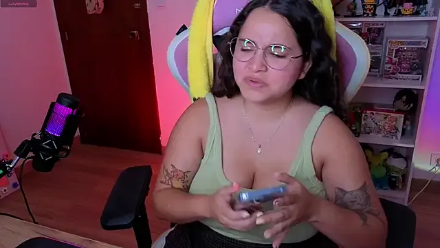 Humsafar-HDX-13 – webcam model profile photo Image 14