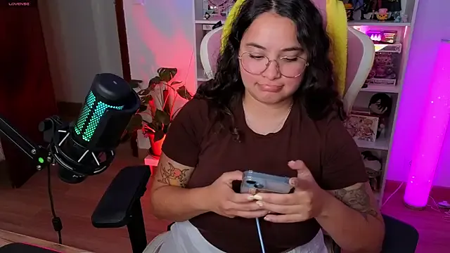 Humsafar-HDX-13 – webcam model profile photo Image 15