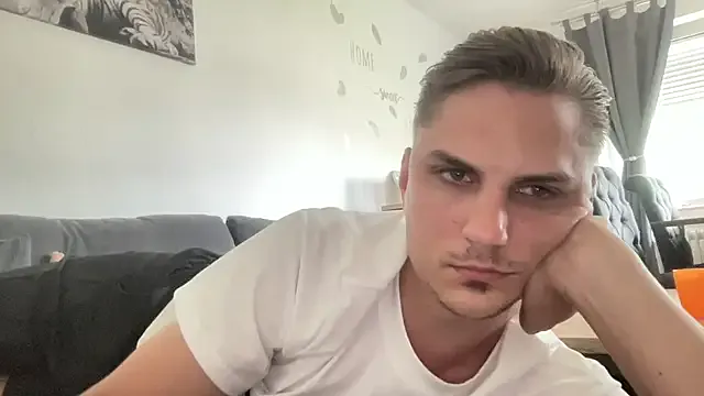 Sweetbooy90 – webcam model profile photo