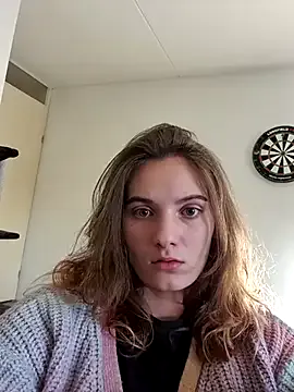 BelleWinter – webcam model profile photo Image 3