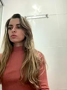 roouse – webcam model profile photo Image 19