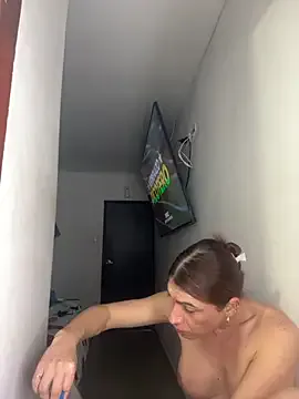  – webcam model profile photo Image 19