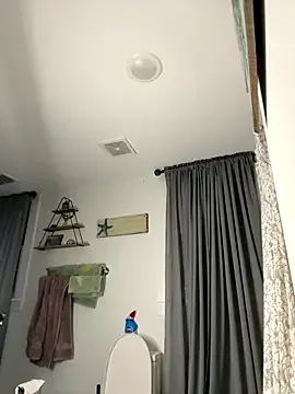 Yui-Ch – webcam model profile photo Image 10