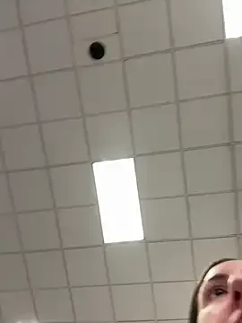 Yui-Ch – webcam model profile photo Image 4