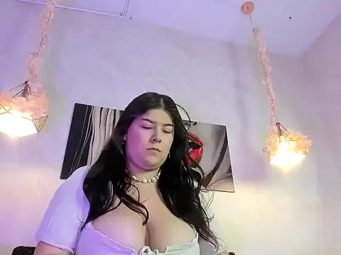 Sierra – webcam model profile photo Image 2