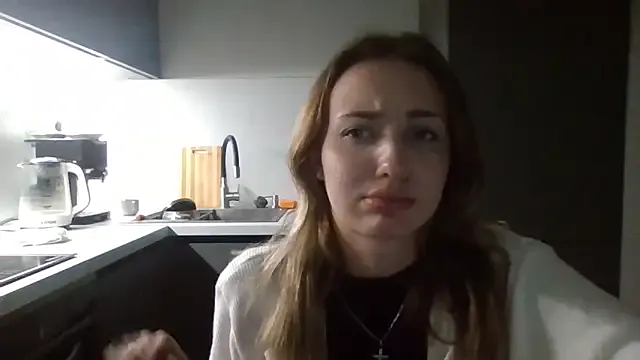 Yui-Ch – webcam model profile photo Image 11