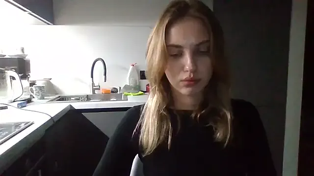 Yui-Ch – webcam model profile photo Image 13