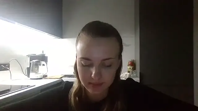 Yui-Ch – webcam model profile photo Image 16