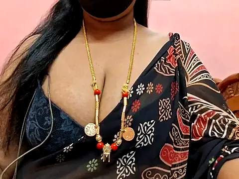 maataaan – webcam model profile photo Image 9