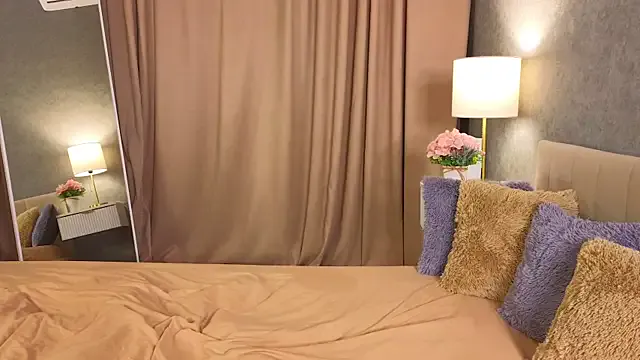 EmiliaVolkof – webcam model profile photo Image 12