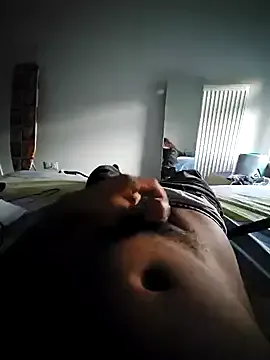  – webcam model profile photo Image 9