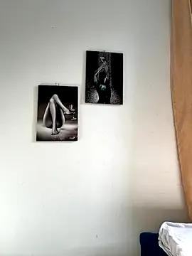 maataaan – webcam model profile photo Image 12