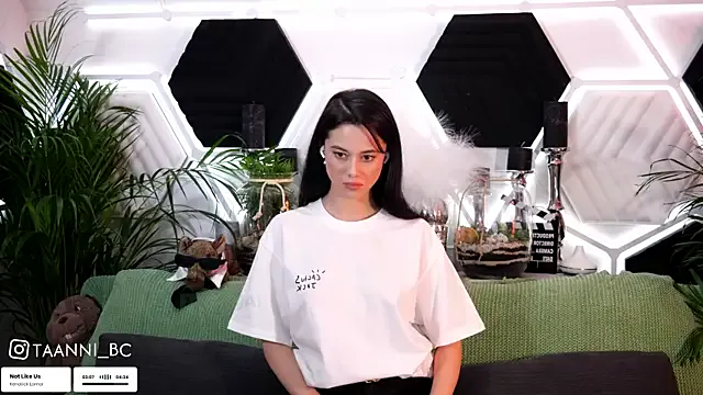 nathi_poyo – webcam model profile photo Image 6