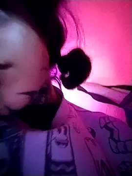 Yui-Ch – webcam model profile photo Image 15