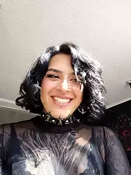 Yui-Ch – webcam model profile photo Image 5