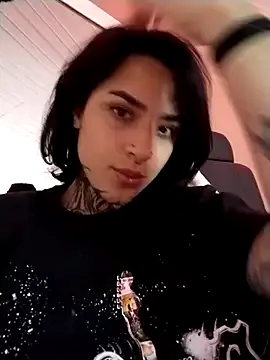 Yui-Ch – webcam model profile photo Image 7