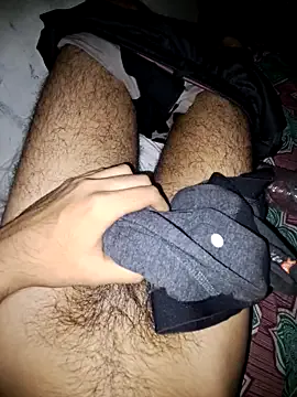 GouGou-111 – webcam model profile photo Image 2