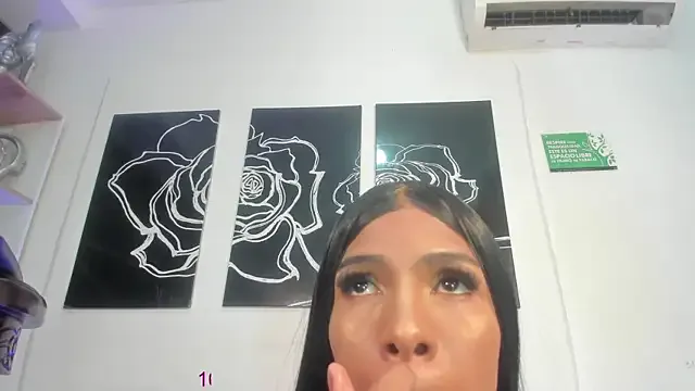 Enyeld_ruru – webcam model profile photo Image 12