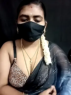 hina_porn – webcam model profile photo Image 18