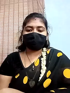 hina_porn – webcam model profile photo Image 2