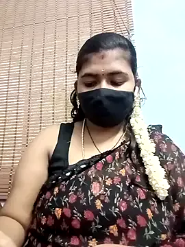 hina_porn – webcam model profile photo Image 3
