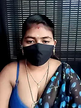 hina_porn – webcam model profile photo Image 9