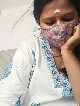 yiyi5588 – webcam model profile photo Image 10