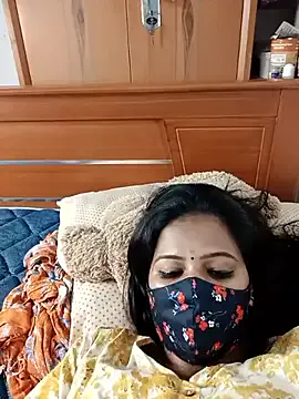 yiyi5588 – webcam model profile photo Image 2